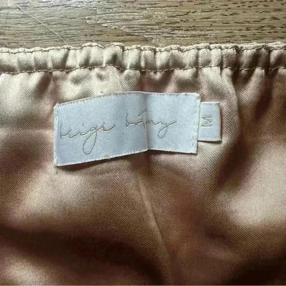 Satin halter top women size medium - Picture 4 of 5